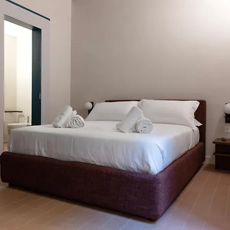 Dal Console 3* Неаполь