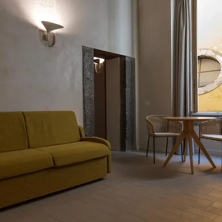 Dal Console 3* Naples